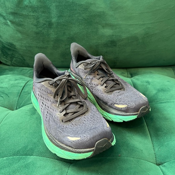 Hoka One One Clifton 8 in Outer Space Atlantis, 8.5 - Picture 8 of 10